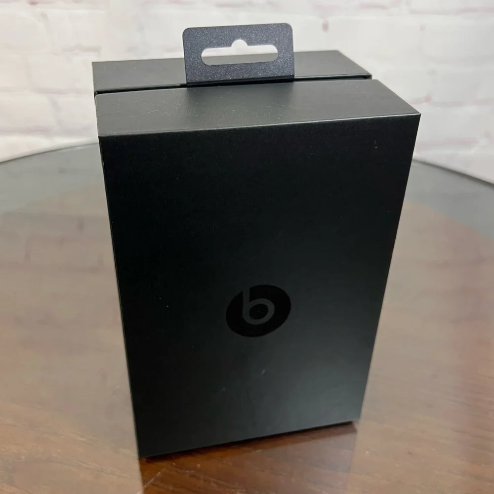 BEATS SOLO 3 box (box only) - Picture 4 of 5